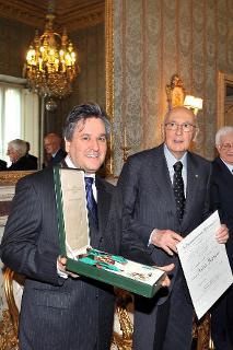Il Presidente Giorgio Napolitano nel corso della consegna dell'Onorificenza di Cavaliere di Gran Croce dell'OMRI al Maestro Antonio Pappano