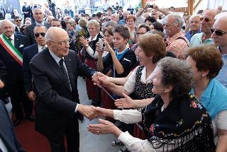Il Presidente Giorgio Napolitano salutato al suo arrivo in città