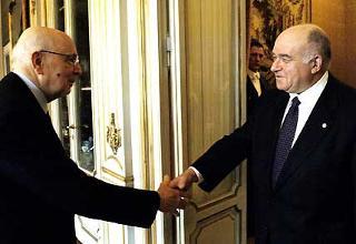 Il Presidente Giorgio Napolitano accoglie Valerio Zanone, Presidente del CIME.