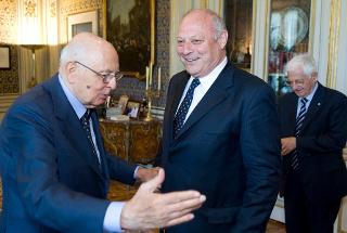 Il Presidente Giorgio Napolitano accoglie Luis Durnwalder, Presidente della Provincia Autonoma di Bolzano