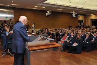 Il Presidente Giorgio Napolitano durante il suo intervento in occasione dell'incontro con le istituzioni dell'Emilia Romagna