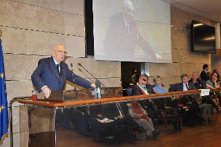 Il Presidente Giorgio Napolitano durante il suo intervento in occasione dell'incontro con le istituzioni dell'Emilia Romagna
