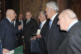 Il Presidente Giorgio Napolitano con gli atleti partecipanti alle Olimpiadi di Londra 1948 Franco Faggi, Giuseppe Moioli, Carlo Monti e Giovanni Rocca