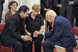 Il Presidente Giorgio Napolitano con i genitori dell'Appuntato Scelto Manuele Braj, caduto ad Adraskan (Afghanistan) il 25 giugno 2012