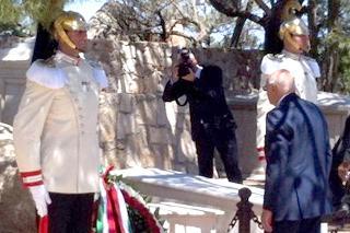 Il Presidente Giorgio Napolitano depone una corona alla tomba di Giuseppe Garibaldi