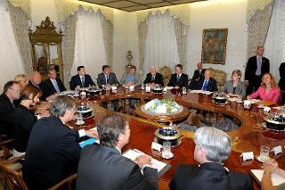 Il Presidente Giorgio Napolitano e il Presidente della Repubblica di Slovenia Danilo Turk durante i colloqui allargati alle delegazioni ufficiali