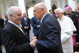 Il Presidente Giorgio Napolitano saluta il M° Daniel Barenboim