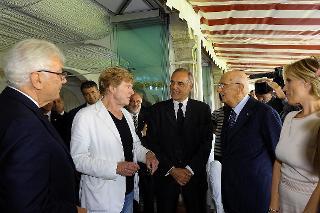Il Presidente Giorgio Napolitano con l'attore e Regista Robert Redford e Isabella Ferrari alla Biennale del cinema di Venezia