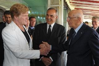 Il Presidente Giorgio Napolitano con il l'attore e Regista Robert Redford alla Biennale del cinema di Venezia