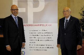 Il Presidente Giorgio Napolitano con Nicola Pellicani, Segretario della Fondazione &quot;Gianni Pellicani&quot;