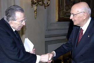 Il Presidente Giorgio Napolitano con Giulio Andreotti, Presidente della Fondazione De Gasperi e Senatore a Vita in occasione del 50°anniversario dei Trattati di Roma