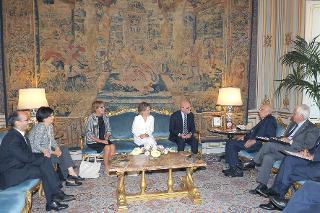Il Presidente Giorgio Napolitano in occasione dell'incontro con il Presidente, il Vice Presidente, i componenti e il Segretario generale dell'Autorità garante per la protezione dei dati personali