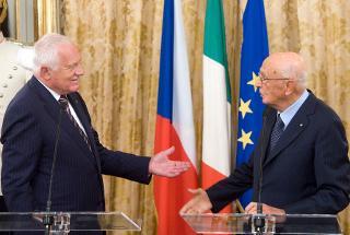 Il Presidente Giorgio Napolitano e S.E. Vaclav Klaus, Presidente della Repubblica Ceca, al termine delle dichiarazioni alla stampa