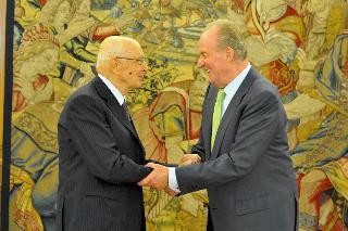 Il Presidente Giorgio Napolitano accolto da S.M. il Re di Spagna Juan Carlos I in occasione del VIII Simposio Cotec Europa