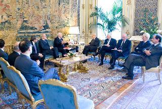 Il Presidente Giorgio Napolitano con Marcello Cardani, Presidente dell'Autorità per le Garanzie nelle Comunicazioni, in occasione dell'incontro con i componenti l'Autorità