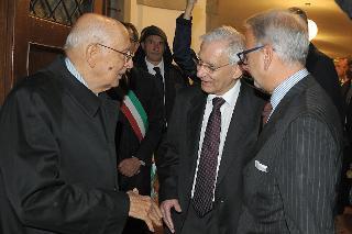 Il Presidente Napolitano con il Presidente della Scuola Superiore della Magistratura, Valerio Onida, e il Vice Presidente del CSM, Michele Vietti