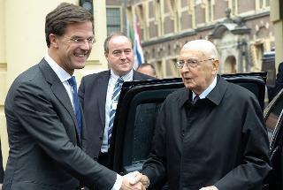 Il Presidente Giorgio Napolitano accolto dal Primo Ministro dei Paesi Bassi Mark Rutte