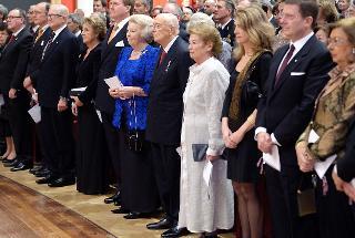 Il Presidente Giorgio Napolitano, la signora Clio e S.M. la Regina Beatrix al Teatro Diligentia per il concerto di restituzione del Maestro Uto Ughi