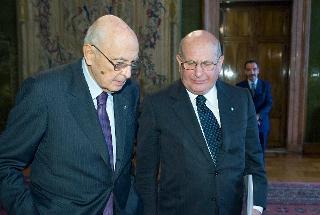 Il Presidente Giorgio Napolitano con Luigi Giampaolino, Presidente della Corte dei conti, in occasione della cerimonia celebrativa del 150° anniversario dell'istituzione della Corte dei conti