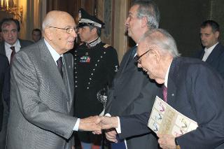 Il Presidente Giorgio Napolitano con il Cav. Gr .Croce Gian Luigi Rondi, Presidente del Premio &quot;Vittorio De Sica&quot; in occasione della Giornata dello Spettacolo