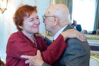 Il Presidente Giorgio Napolitano saluta Francesca Solinas, Presidente del Premio Solinas