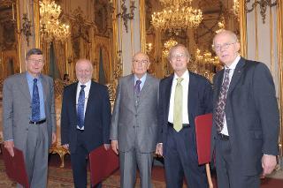 Il Presidente Giorgio Napolitano con i vincitori dei Premi Balzan 2012. Da sinistra Kurt Lambeck, Reinhard Strohm, Ronald M. Dworkin e David Charles Baulcombe
