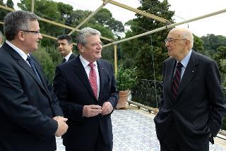 Il Presidente Giorgio Napolitano con il Presidente della Repubblica di Polonia, Bronislaw Komorowski, e il Presidente della Repubblica Federale di Germania, Joachim Gauck