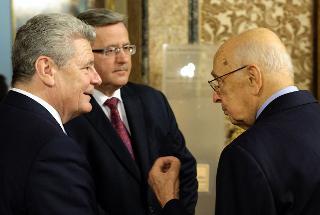Il Presidente Giorgio Napolitano con i Presidenti Joachim Gauck e Bronislaw Komorowski