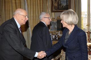 Il Presidente Giorgio Napolitano con Elisabeth Guigou, Presidente della Commissione Affari Esteri dell'Assemblea Nazionale Francese