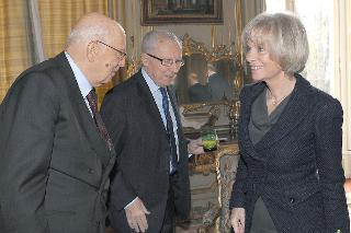 Il Presidente Giorgio Napolitano con l'ex Presidente della Commissione Europea Jacques Delors e con Elisabeth Guigou, Presidente della Commissione Affari Esteri dell'Assemblea Nazionale Francese