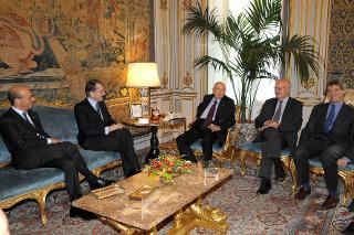 Il Presidente Giorgio Napolitano nel corso dell'incontro con gli Ambasciatori giunti al termine della loro missione diplomatica