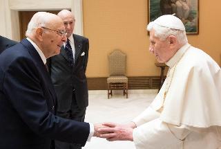 Il Presidente Giorgio Napolitano e S.S. Benedetto XVI poco prima del concerto per l'84° anniversario della firma dei Patti Lateranensi