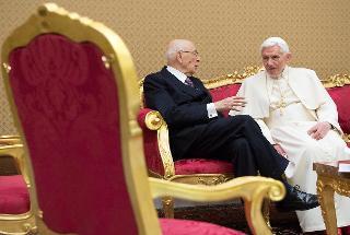 Il Presidente Giorgio Napolitano e S.S. Benedetto XVI nel corso dell'incontro privato poco prima del concerto per l'84° anniversario della firma dei Patti Lateranensi