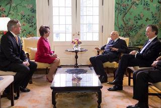 Il Presidente Giorgio Napolitano alla Blair House con Nancy Pelosi e gli ambasciatori David Thorne e Claudio Bisogniero