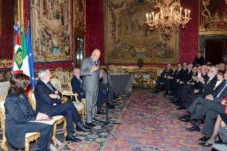 Il Presidente Giorgio Napolitano nel corso dell'incontro con una delegazione dell'Associazione Gruppo 2003 per la Ricerca Scientifica in occasione del 10° anniversario della fondazione del Gruppo 2003