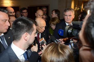 Il Presidente della Repubblica Giorgio Napolitano risponde ad alcune domande dei giornalisti