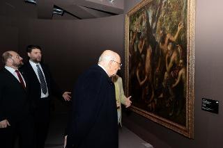 Il Presidente Giorgio Napolitano e il Presidente del Parlamento Europeo, Martin Schulz, durante l'inaugurazione della mostra &quot;Tiziano&quot;
