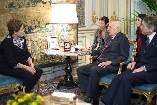 Il Presidente Giorgio Napolitano, con a fianco il Ministro degli Affari Esteri Giulio Terzi di Sant'Agata, nel corso dei colloqui con Dilma Rousseff, Presidente della Repubblica Federativa del Brasile