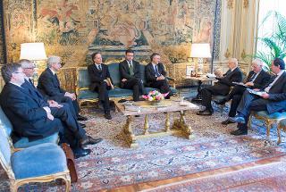 Il Presidente Giorgio Napolitano nel corso dell'incontro con il gruppo di lavoro in materia economico-sociale ed europea