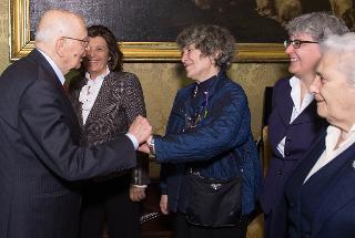 Il Presidente Giorgio Napolitano con a fianco il Ministro della Giustizia Paola Severino saluta le figlie e la moglie di Gerardo Chiaromonte, in occasione del convegno per il 20° anniversario della scomparsa