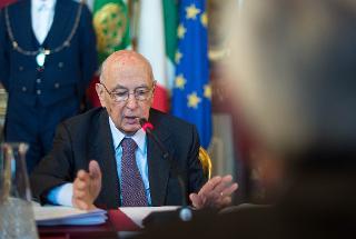 Il Presidente Napolitano al termine della riunione conclusiva dei gruppi di lavoro in materia economico-sociale ed europea ed in materia istituzionale