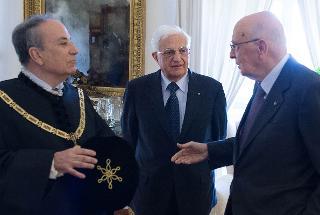 Il Presidente Giorgio Napolitano e il Segretario generale del Quirinale Donato Marra con il Presidente della Corte costituzionale Franco Gallo, in occasione della riunione straordinaria per la presentazione della Relazione sulla giurisprudenzadella Corte costituzionale nel 2012