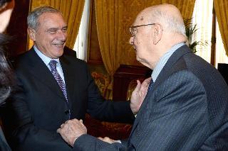 Il Presidente Giorgio Napolitano con Pietro Grasso, Presidente del Senato, in occasione della comunicazione dell'esito del voto