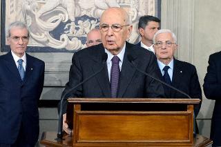 Il Presidente Giorgio Napolitano nel corso delle dichiarazioni dopo aver dato l'incarico di formare il nuovo Governo all'on. Enrico Letta