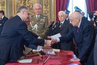 Il Presidente Giorgio Napolitano con il neo Ministro della Difesa Mario Mauro