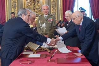 Il Presidente Giorgio Napolitano con il neo Ministro dell'Economia e delle Finanze Fabrizio Saccomanni