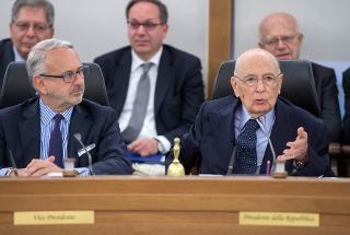 Il Presidente Giorgio Napolitano con il Vice Presidente del CSM Michele Vietti in occasione della seduta straordinaria plenaria per il conferimento dell'ufficio direttivo apicale giudicante di legittimità di Primo Presidente della Corte Suprema di Cassazione