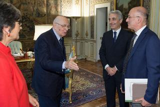 Il Presidente Giorgio Napolitano con Gaetano Quagliarello, Ministro per le Riforme Costituzionali, Anna Finocchiaro e Francesco Paolo Sisto, rispettivamente Presidente della Commissione Permanente Affari Costituzionali del Senato della Repubblica e della Camera dei deputati