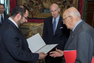 Il Presidente Giorgio Napolitano con S.E. il Signor Sargis Ghazaryan, nuovo Ambasciatore della Repubblica d'Armenia, in occasione della presentazione delle Lettere Credenziali