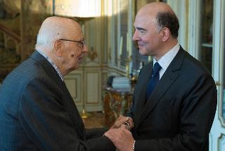 Il Presidente Giorgio Napolitano accoglie Pierre Moscovici, Ministro dell'Economia e delle Finanze del Governo Francese